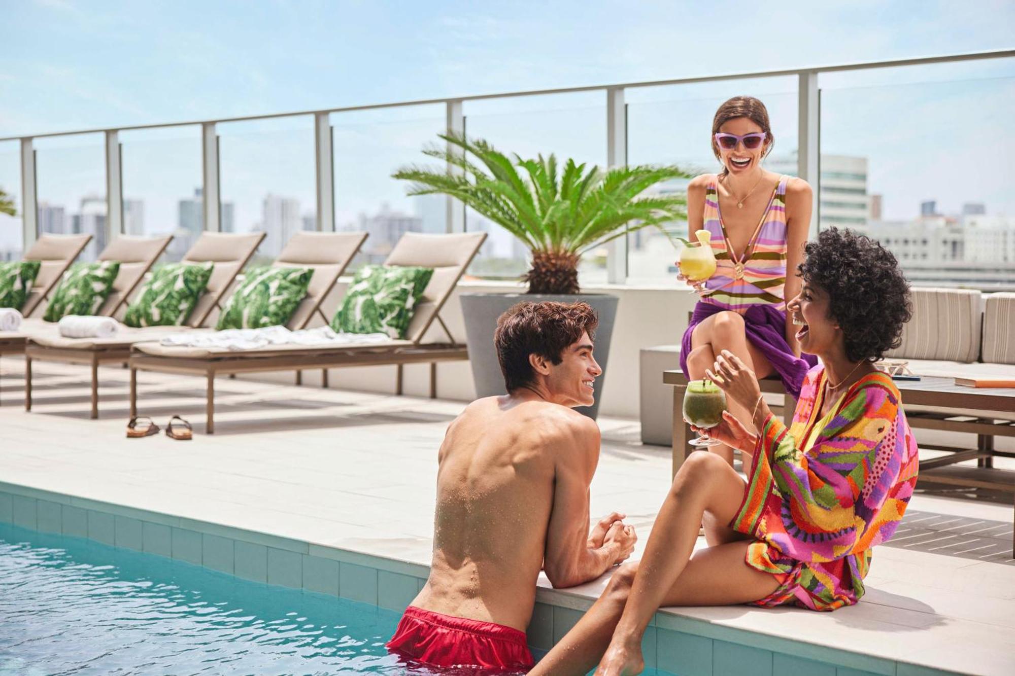 Serena Hotel Aventura Miami, Tapestry Collection By Hilton エクステリア 写真
